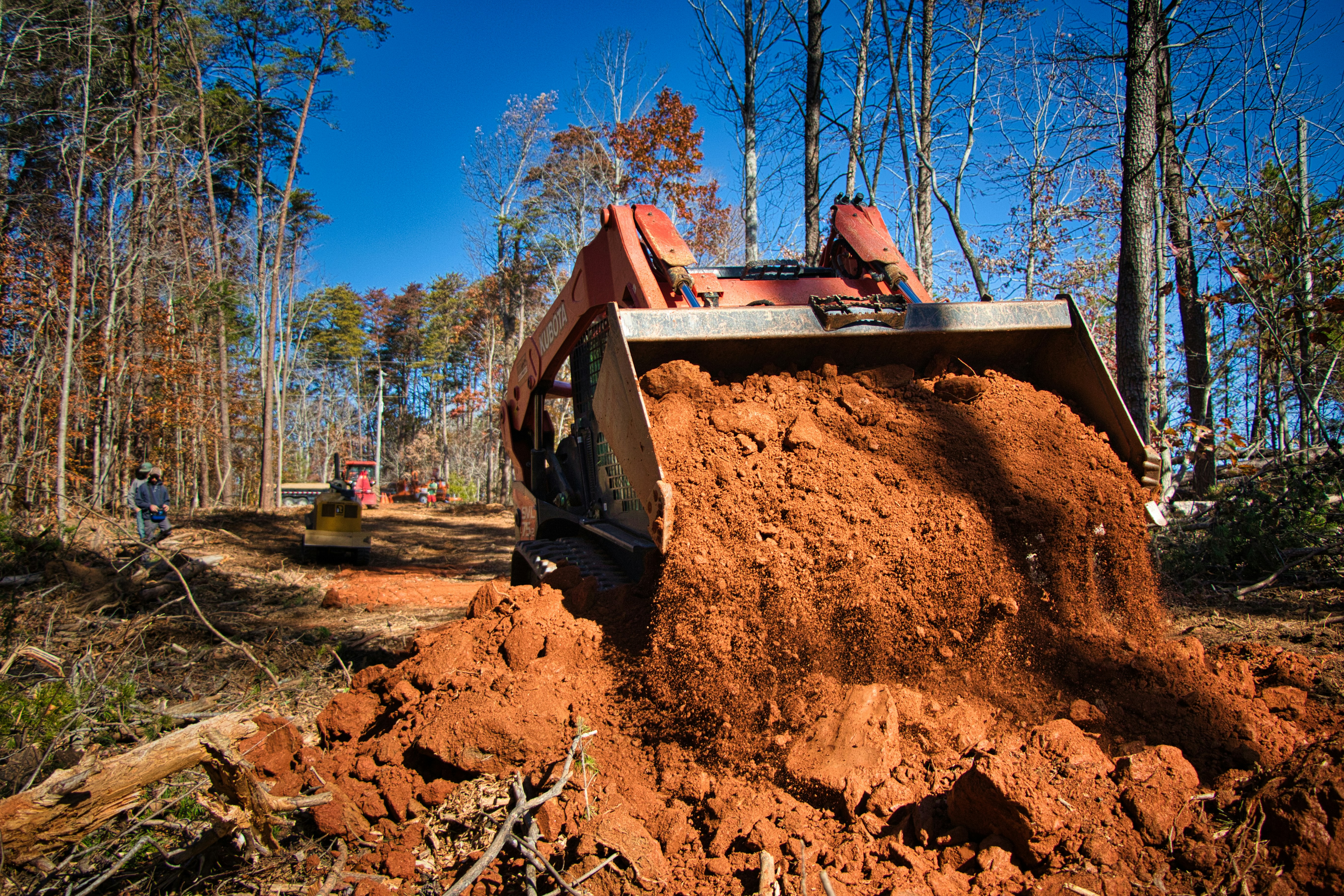 Local Asheville North Carolina tree services, tree trimming, stump grinding, landscaping and wood chipping.